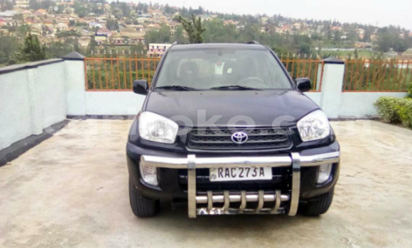 Acheter Occasion Voiture Toyota RAV4 Marron à Kigali au Rwanda Acheter Occasion Voiture Toyota RAV4 Marron à Kigali au Rwanda
