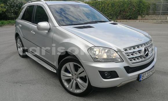 اشتري مستعمل Mercedes-Benz ML–Class Noir سيارة في Kigali في Rwanda اشتري مستعمل Mercedes-Benz ML–Class Noir سيارة في Kigali في Rwanda