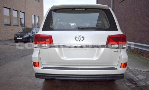 Acheter Occasion Voiture Toyota Land Cruiser Blanc à Kigali, Rwanda Acheter Occasion Voiture Toyota Land Cruiser Blanc à Kigali, Rwanda