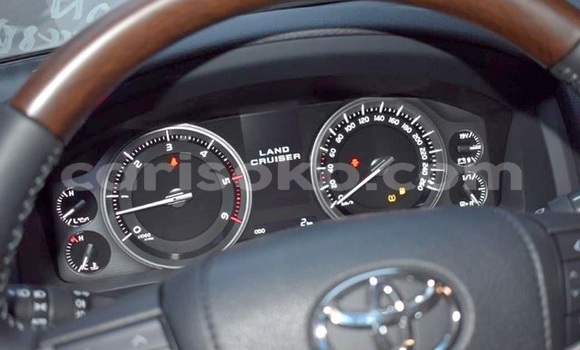 Acheter Occasion Voiture Toyota Land Cruiser Blanc à Kigali, Rwanda Acheter Occasion Voiture Toyota Land Cruiser Blanc à Kigali, Rwanda