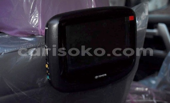 Acheter Occasion Voiture Toyota Land Cruiser Blanc à Kigali, Rwanda Acheter Occasion Voiture Toyota Land Cruiser Blanc à Kigali, Rwanda