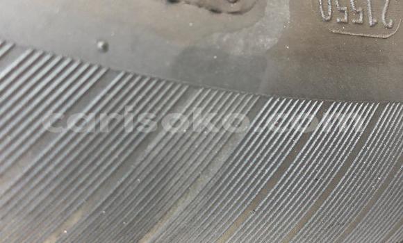 Sayi Na hannu Toyota Yaris Rouge Mota in Kigali a Rwanda Sayi Na hannu Toyota Yaris Rouge Mota in Kigali a Rwanda