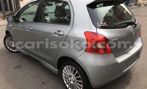 Sayi Na hannu Toyota Yaris Gris Mota in Kigali a Rwanda Sayi Na hannu Toyota Yaris Gris Mota in Kigali a Rwanda