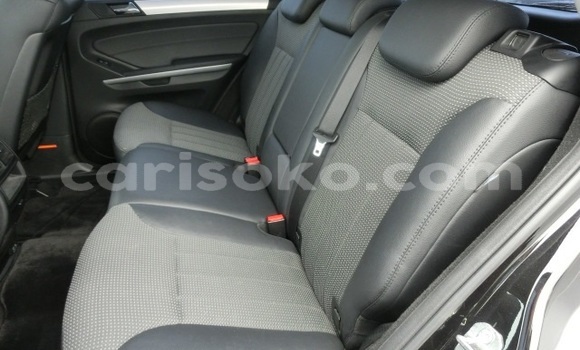 Acheter Occasion Voiture Mercedes-Benz ML–Class Noir à Kigali, Rwanda Acheter Occasion Voiture Mercedes-Benz ML–Class Noir à Kigali, Rwanda