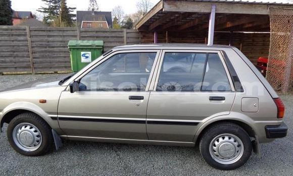 Sayi Na hannu Toyota Starlet Marron Mota in Kigali a Rwanda Sayi Na hannu Toyota Starlet Marron Mota in Kigali a Rwanda