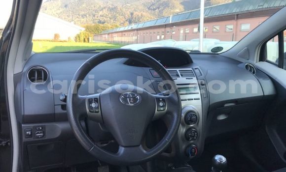 Sayi Na hannu Toyota Yaris Noir Mota in Kigali a Rwanda Sayi Na hannu Toyota Yaris Noir Mota in Kigali a Rwanda