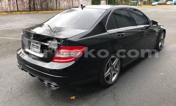 Acheter Occasion Voiture Mercedes-Benz C–Class Noir à Kigali, Rwanda Acheter Occasion Voiture Mercedes-Benz C–Class Noir à Kigali, Rwanda