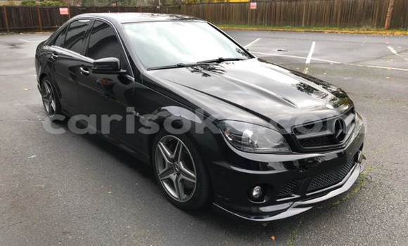 Acheter Occasion Voiture Mercedes-Benz C–Class Noir à Kigali, Rwanda Acheter Occasion Voiture Mercedes-Benz C–Class Noir à Kigali, Rwanda