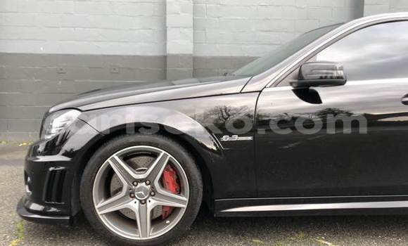 Acheter Occasion Voiture Mercedes-Benz C–Class Noir à Kigali, Rwanda Acheter Occasion Voiture Mercedes-Benz C–Class Noir à Kigali, Rwanda