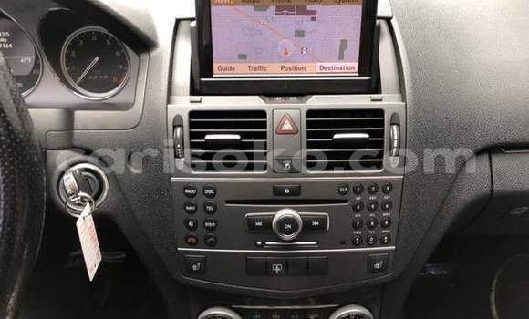 Acheter Occasion Voiture Mercedes-Benz C–Class Noir à Kigali, Rwanda Acheter Occasion Voiture Mercedes-Benz C–Class Noir à Kigali, Rwanda