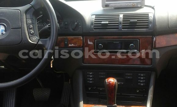 Acheter Neuf Voiture BMW 3–Series Noir à Kigali, Rwanda Acheter Neuf Voiture BMW 3–Series Noir à Kigali, Rwanda