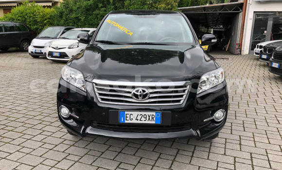 Sayi Na hannu Toyota RAV4 Beige Mota in Kigali a Rwanda Sayi Na hannu Toyota RAV4 Beige Mota in Kigali a Rwanda