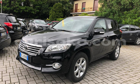 Sayi Na hannu Toyota RAV4 Beige Mota in Kigali a Rwanda Sayi Na hannu Toyota RAV4 Beige Mota in Kigali a Rwanda