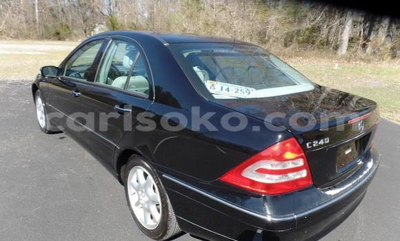 Acheter Occasion Voiture Mercedes-Benz C–Class Noir à Kigali, Rwanda Acheter Occasion Voiture Mercedes-Benz C–Class Noir à Kigali, Rwanda