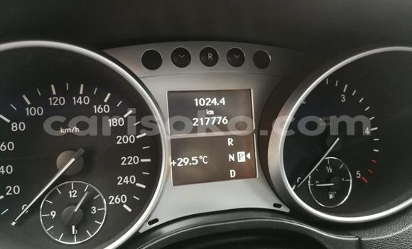 Buy Used Mercedes-Benz ML–Class Silver Car in Kigali in Rwanda Buy Used Mercedes-Benz ML–Class Silver Car in Kigali in Rwanda