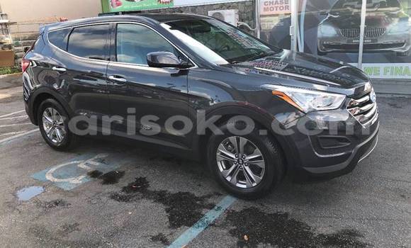 Acheter Occasion Voiture Hyundai Santa Fe Noir à Kigali, Rwanda Acheter Occasion Voiture Hyundai Santa Fe Noir à Kigali, Rwanda