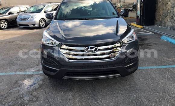Acheter Occasion Voiture Hyundai Santa Fe Noir à Kigali, Rwanda Acheter Occasion Voiture Hyundai Santa Fe Noir à Kigali, Rwanda