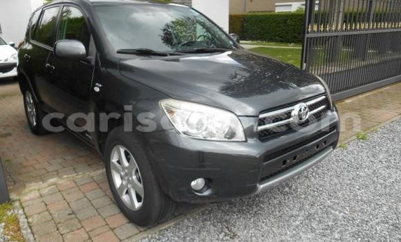 Sayi Na hannu Toyota RAV4 Beige Mota in Kigali a Rwanda Sayi Na hannu Toyota RAV4 Beige Mota in Kigali a Rwanda