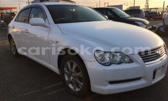 Buy Used Toyota Matrix White Car in Gasarenda in Rwanda Buy Used Toyota Matrix White Car in Gasarenda in Rwanda