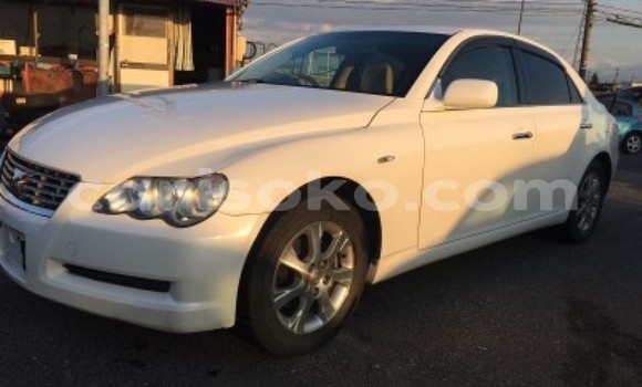 Buy Used Toyota Matrix White Car in Gasarenda in Rwanda Buy Used Toyota Matrix White Car in Gasarenda in Rwanda