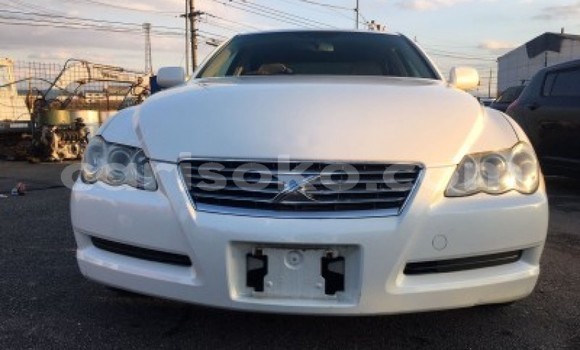 Buy Used Toyota Matrix White Car in Gasarenda in Rwanda Buy Used Toyota Matrix White Car in Gasarenda in Rwanda