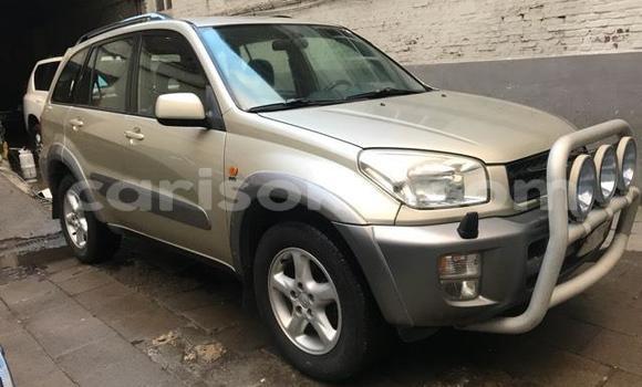 Acheter Occasion Voiture Toyota RAV4 Marron à Kigali, Rwanda Acheter Occasion Voiture Toyota RAV4 Marron à Kigali, Rwanda