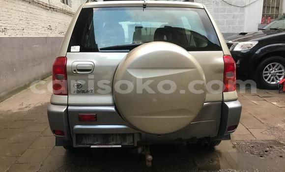 Acheter Occasion Voiture Toyota RAV4 Marron à Kigali, Rwanda Acheter Occasion Voiture Toyota RAV4 Marron à Kigali, Rwanda