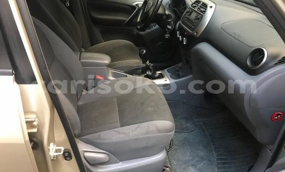 Acheter Occasion Voiture Toyota RAV4 Marron à Kigali, Rwanda Acheter Occasion Voiture Toyota RAV4 Marron à Kigali, Rwanda