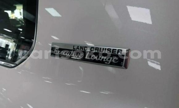 Buy Used Toyota Land Cruiser White Car in Kigali in Rwanda Buy Used Toyota Land Cruiser White Car in Kigali in Rwanda