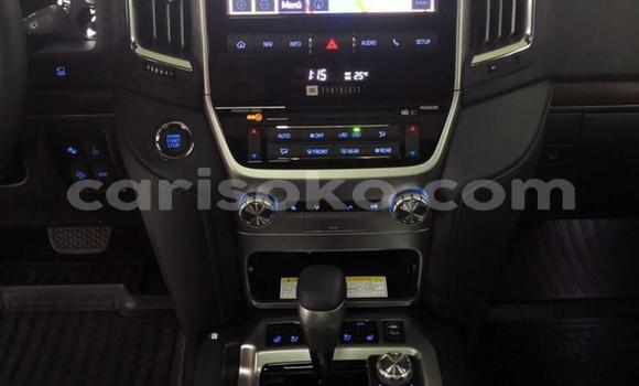 Buy Used Toyota Land Cruiser White Car in Kigali in Rwanda Buy Used Toyota Land Cruiser White Car in Kigali in Rwanda
