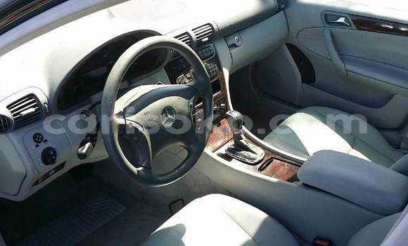 Acheter Occasion Voiture Mercedes-Benz C–Class Gris à Kigali, Rwanda Acheter Occasion Voiture Mercedes-Benz C–Class Gris à Kigali, Rwanda