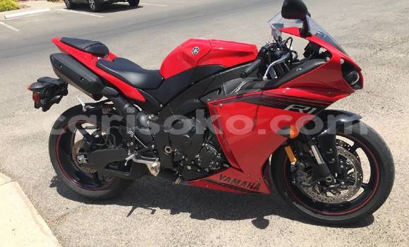 Acheter Occasion Moto Yamaha R1 Rouge à Gasarenda au Rwanda Acheter Occasion Moto Yamaha R1 Rouge à Gasarenda au Rwanda