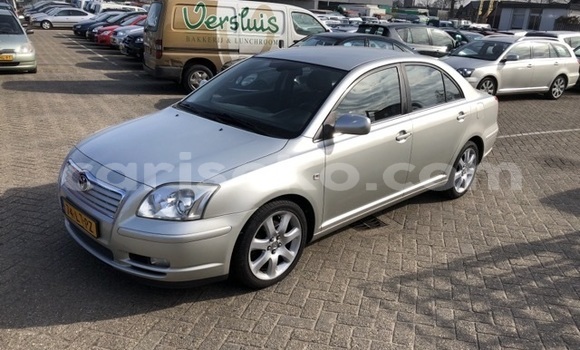 Acheter Occasion Voiture Toyota Avensis Beige à Kigali, Rwanda Acheter Occasion Voiture Toyota Avensis Beige à Kigali, Rwanda