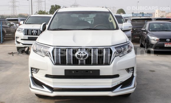 Acheter Import Voiture Toyota Prado Blanc à Import - Dubai, Rwanda Acheter Import Voiture Toyota Prado Blanc à Import - Dubai, Rwanda