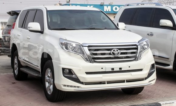 Acheter Import Voiture Toyota Prado Blanc à Import - Dubai, Rwanda Acheter Import Voiture Toyota Prado Blanc à Import - Dubai, Rwanda