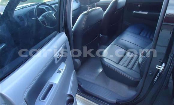 Acheter Occasion Voiture Toyota Hilux Noir à Kigali, Rwanda Acheter Occasion Voiture Toyota Hilux Noir à Kigali, Rwanda