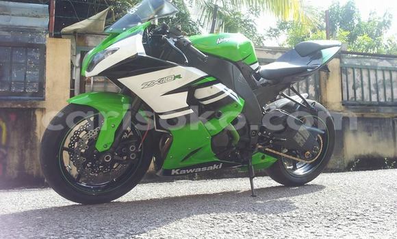 Buy Used Kawasaki ZX10R Green Bike in Gasarenda in Rwanda Buy Used Kawasaki ZX10R Green Bike in Gasarenda in Rwanda