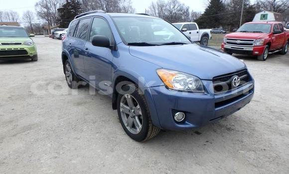 Acheter Occasion Voiture Toyota RAV4 Beige à Kigali, Rwanda Acheter Occasion Voiture Toyota RAV4 Beige à Kigali, Rwanda