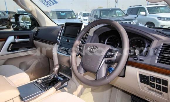 Buy New Toyota Land Cruiser Black Car in Bokwango in Rwanda Buy New Toyota Land Cruiser Black Car in Bokwango in Rwanda