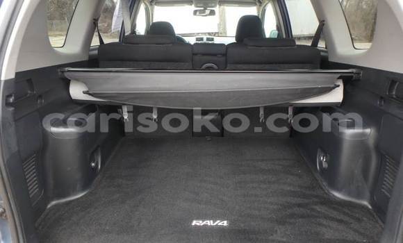 Acheter Occasion Voiture Toyota RAV4 Beige à Kigali, Rwanda Acheter Occasion Voiture Toyota RAV4 Beige à Kigali, Rwanda