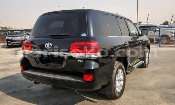 Buy New Toyota Land Cruiser Black Car in Bokwango in Rwanda Buy New Toyota Land Cruiser Black Car in Bokwango in Rwanda