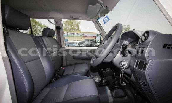 Buy New Toyota Land Cruiser White Car in Bokwango in Rwanda Buy New Toyota Land Cruiser White Car in Bokwango in Rwanda