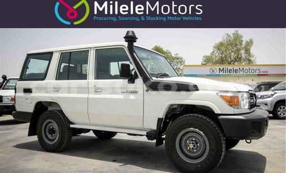 Buy New Toyota Land Cruiser White Car in Bokwango in Rwanda Buy New Toyota Land Cruiser White Car in Bokwango in Rwanda