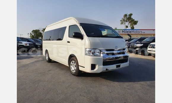 Buy New Toyota Hiace White Car in Bokwango in Rwanda Buy New Toyota Hiace White Car in Bokwango in Rwanda