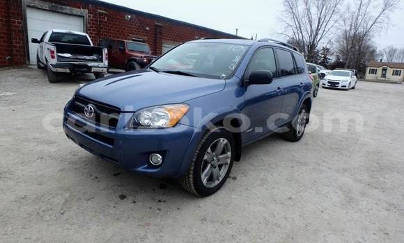 Acheter Occasion Voiture Toyota RAV4 Beige à Kigali, Rwanda Acheter Occasion Voiture Toyota RAV4 Beige à Kigali, Rwanda