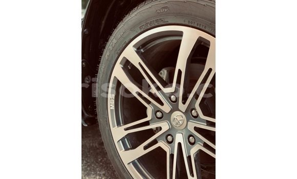 Acheter Import Voiture Toyota Land Cruiser Noir à Import - Dubai, Rwanda Acheter Import Voiture Toyota Land Cruiser Noir à Import - Dubai, Rwanda