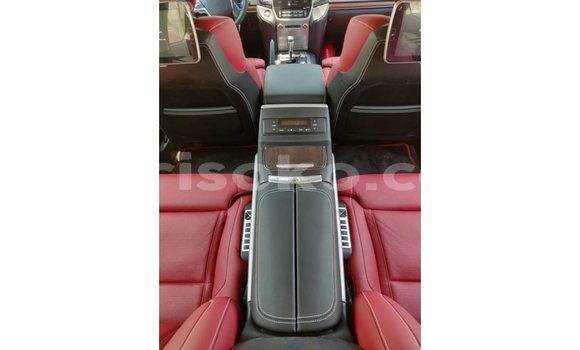 Acheter Import Voiture Toyota Land Cruiser Noir à Import - Dubai, Rwanda Acheter Import Voiture Toyota Land Cruiser Noir à Import - Dubai, Rwanda