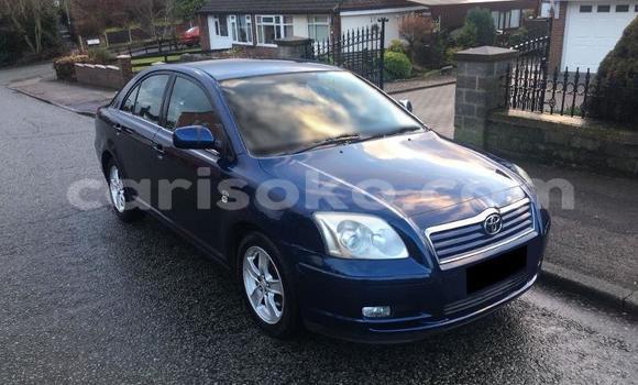Acheter Occasion Voiture Toyota Avensis Bleu à Kigali, Rwanda Acheter Occasion Voiture Toyota Avensis Bleu à Kigali, Rwanda