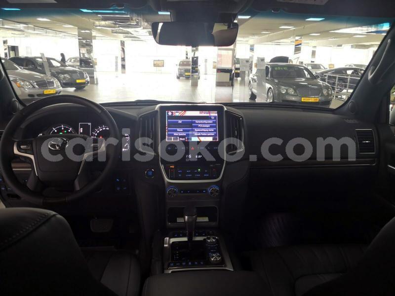 Big with watermark 21561544753371580 3j