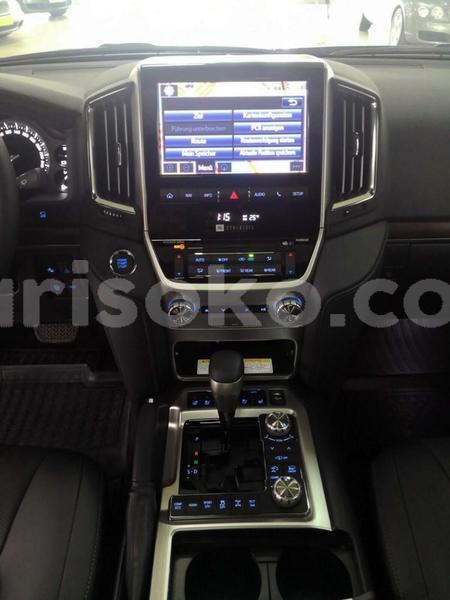 Big with watermark 21561544753371580 og